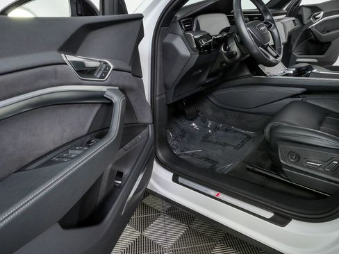 Certified 2023 Audi e-tron Chronos w/ Chronos Package AWD/4WD image 8