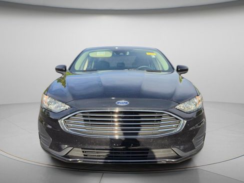 Used 2020 Ford Fusion SE FWD image 9