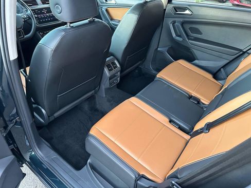 Used 2018 Volkswagen Tiguan SE w/ 18" Alloy Wheels Package AWD/4WD image 21