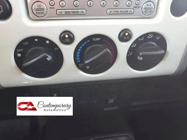 Used 2013 Toyota FJ Cruiser 4WD w/ Convenience Pkg image 28