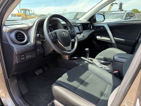 Used 2013 Toyota RAV4 XLE AWD/4WD image 9
