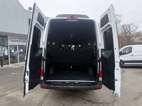 Used 2025 Mercedes-Benz Sprinter 2500 image 46