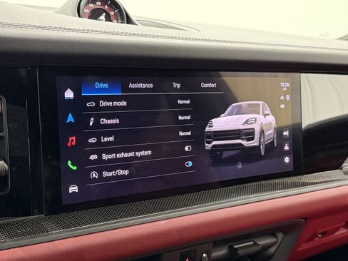 Certified 2026 Porsche Cayenne GTS AWD/4WD image 43