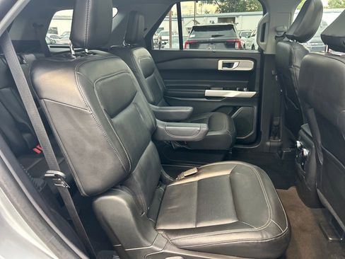 Used 2022 Ford Explorer Limited w/ Equipment Group 301A image 22