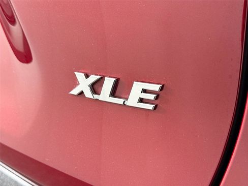 Used 2023 Toyota RAV4 XLE Premium FWD image 15