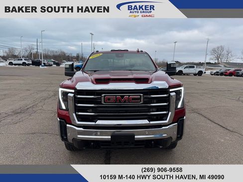 Used 2025 GMC Sierra 2500 SLT w/ SLT Premium Package image 2