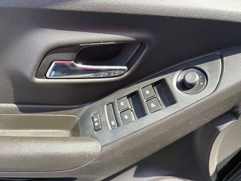 Used 2019 Chevrolet Trax LT w/ Driver Confidence Package AWD/4WD image 18