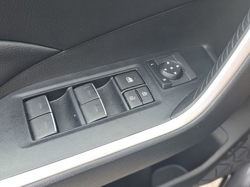 Used 2022 Toyota RAV4 XLE w/ Convenience Package FWD image 19