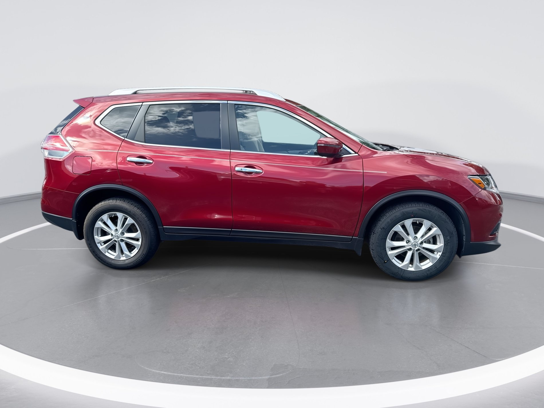 Used 2016 Nissan Rogue SV FWD image 3