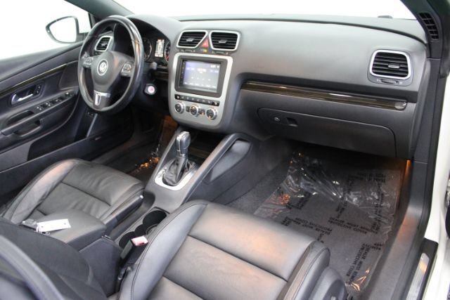 Used 2013 Volkswagen Eos Executive FWD image 22