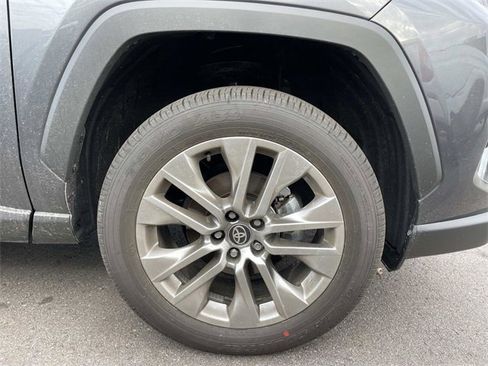 Used 2025 Toyota RAV4 XLE Premium image 7