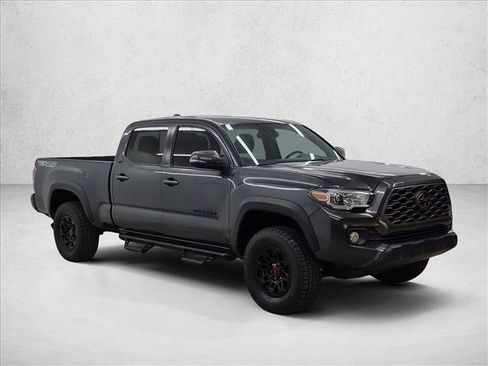 Used 2022 Toyota Tacoma TRD Off-Road w/ Technology Package AWD/4WD image 3