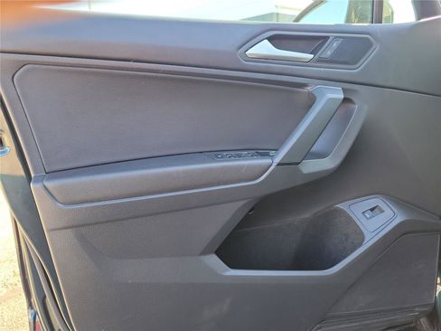 Used 2019 Volkswagen Tiguan SEL AWD/4WD image 21