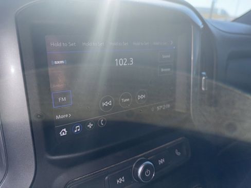 Used 2022 Chevrolet Silverado 2500 Custom w/ Custom Convenience Package image 16