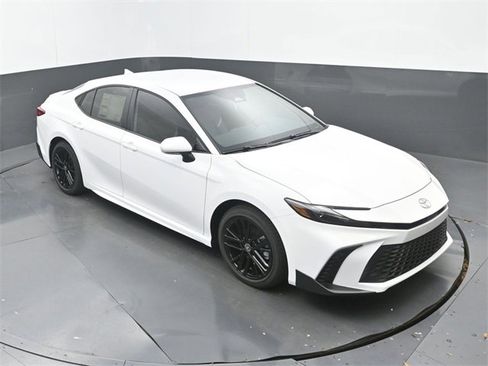 New 2026 Toyota Camry SE image 27