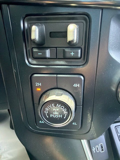 Used 2025 Ford F150 Raptor AWD/4WD image 30