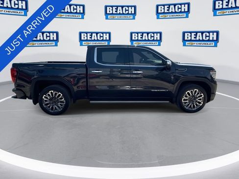 Used 2025 GMC Sierra 1500 Denali Ultimate AWD/4WD image 8