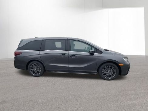 New 2026 Honda Odyssey Touring image 10