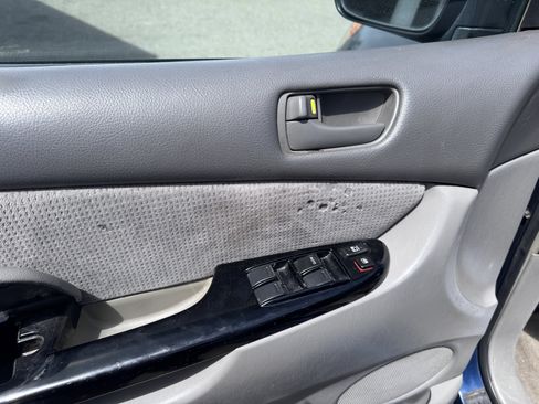 Used 2004 Toyota Sienna CE FWD image 11