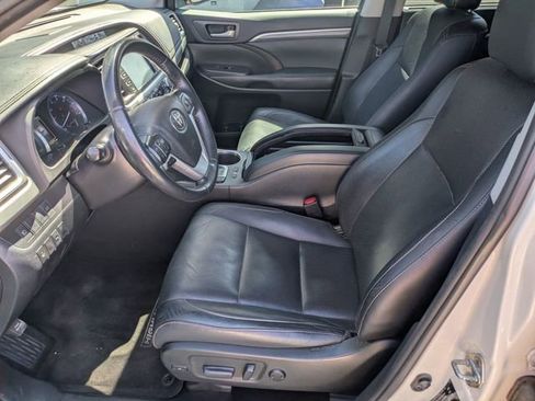 Used 2019 Toyota Highlander Limited AWD/4WD image 14