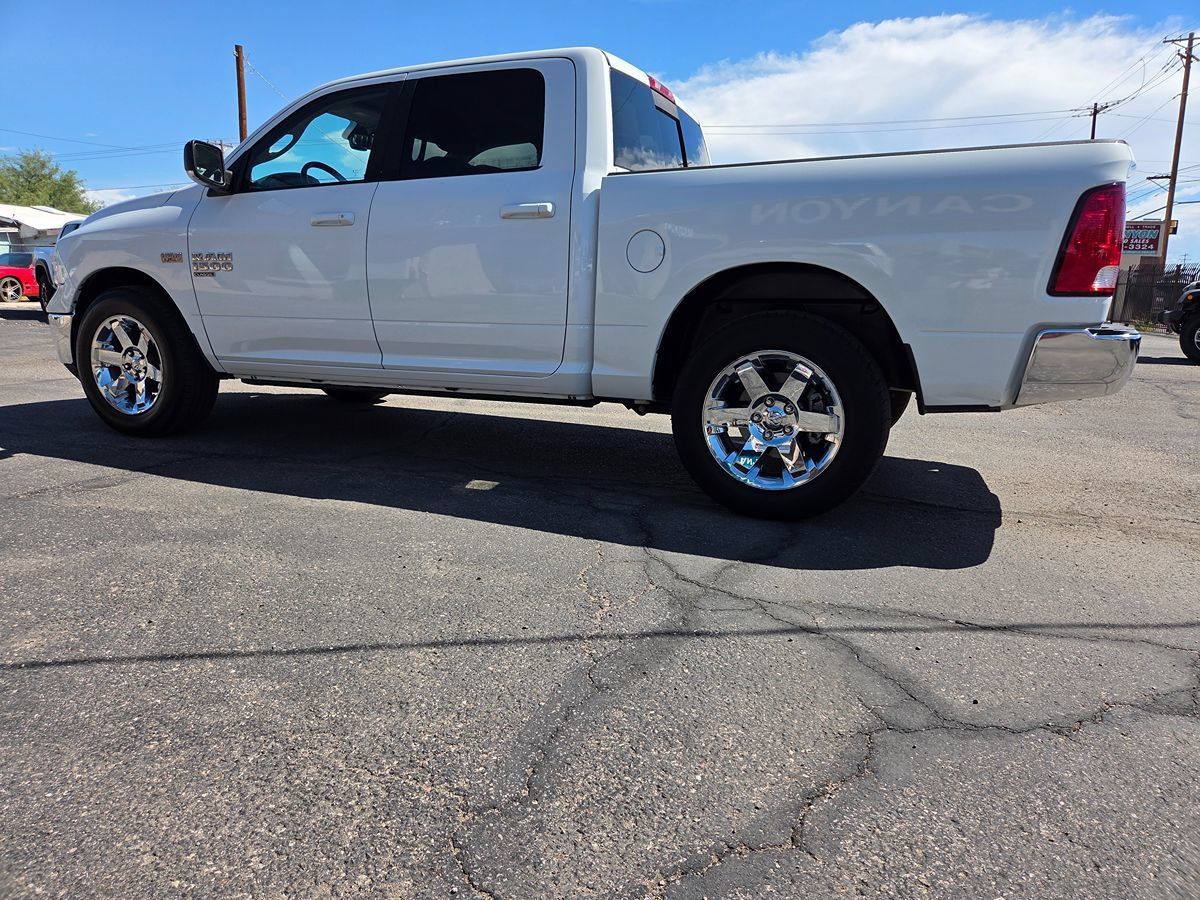 Used 2020 RAM 1500 Classic SLT w/ Luxury Group AWD/4WD image 19