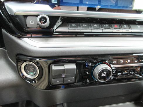 New 2026 Chevrolet Silverado 1500 High Country AWD/4WD image 34