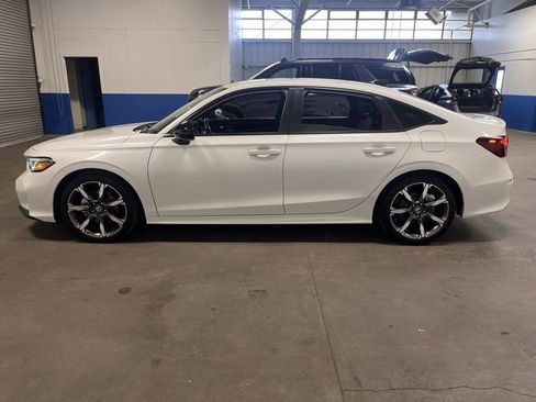 Used 2025 Honda Civic Sport Touring image 6