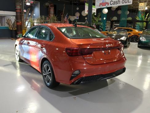 Used 2023 Kia Forte LXS image 10