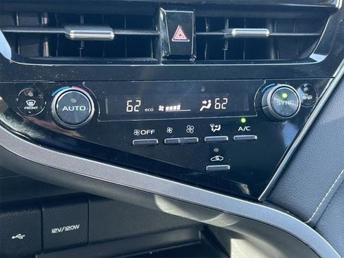 Certified 2022 Toyota Camry SE image 26
