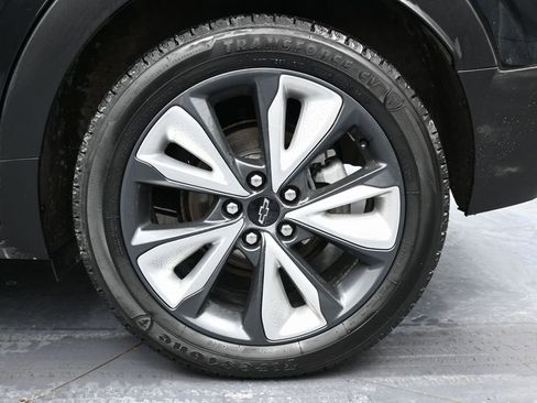 Used 2023 Chevrolet Bolt EUV LT w/ Convenience Package image 12