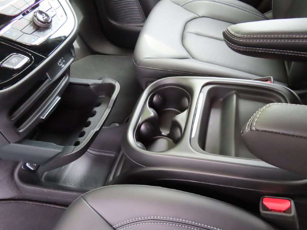 New 2027 Chrysler Pacifica Select FWD image 6