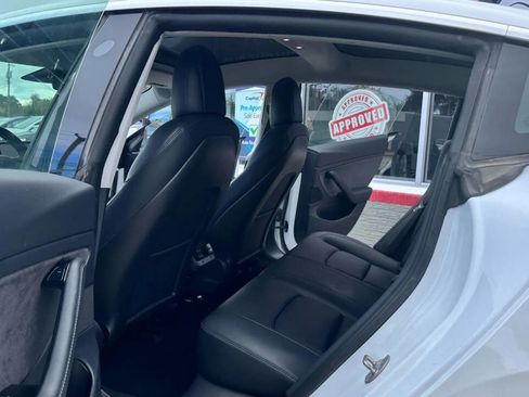 Used 2020 Tesla Model 3 Long Range image 17