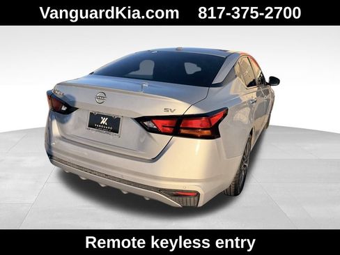 Used 2023 Nissan Altima 2.5 SV image 4