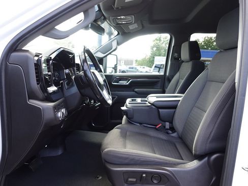 Used 2024 GMC Sierra 3500 SLE AWD/4WD image 16