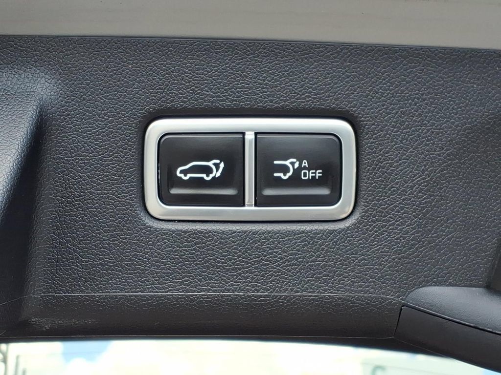 Used 2025 Kia Sorento SX AWD/4WD image 21