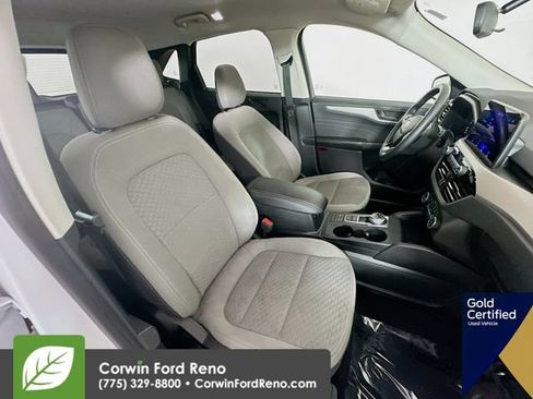 Used 2022 Ford Escape SE w/ SE Sport Appearance Package AWD/4WD image 30