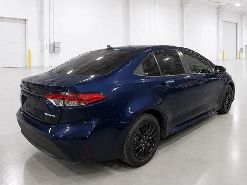 Used 2021 Toyota Corolla LE FWD image 5