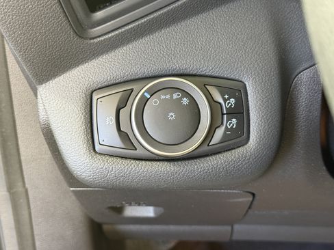 Used 2015 Ford Escape SE FWD image 21