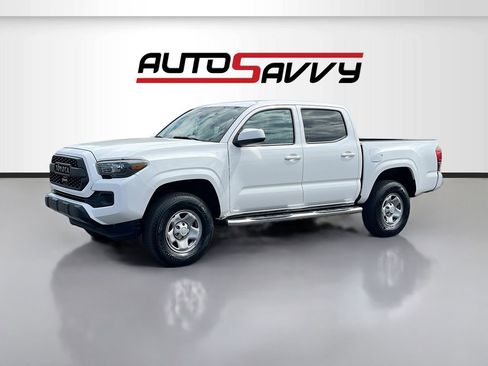 Used 2023 Toyota Tacoma SR image 3