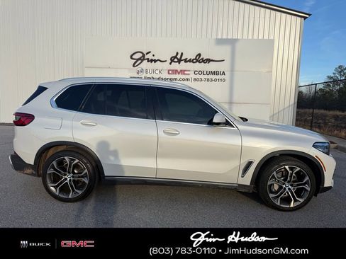 Used 2020 BMW X5 sDrive40i w/ Premium Package image 3