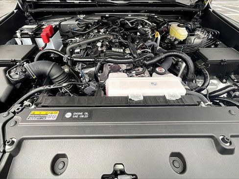 Used 2025 Toyota 4Runner SR5 image 10