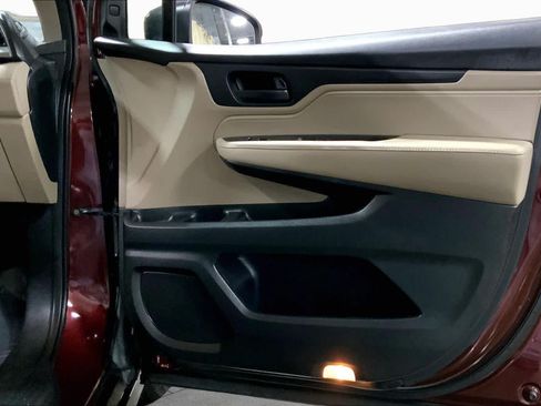 Used 2018 Honda Odyssey EX image 23