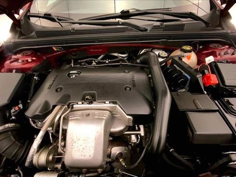 Used 2018 Chevrolet Malibu Premier w/ Premier Sun and Wheel Package image 9