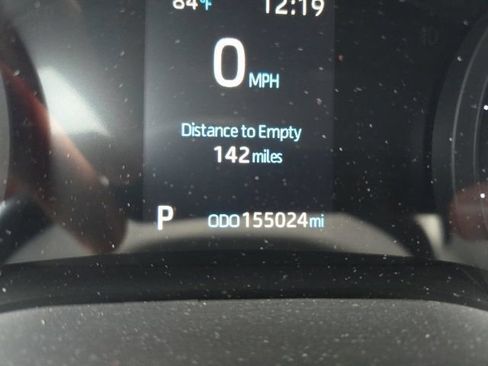 Used 2022 Toyota Sienna XLE AWD/4WD image 2