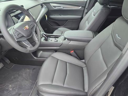 New 2026 Cadillac XT5 Luxury image 19