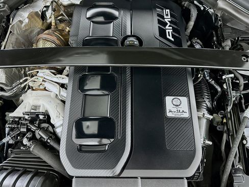 Used 2024 Mercedes-Benz GLC 43 AMG 4MATIC image 32