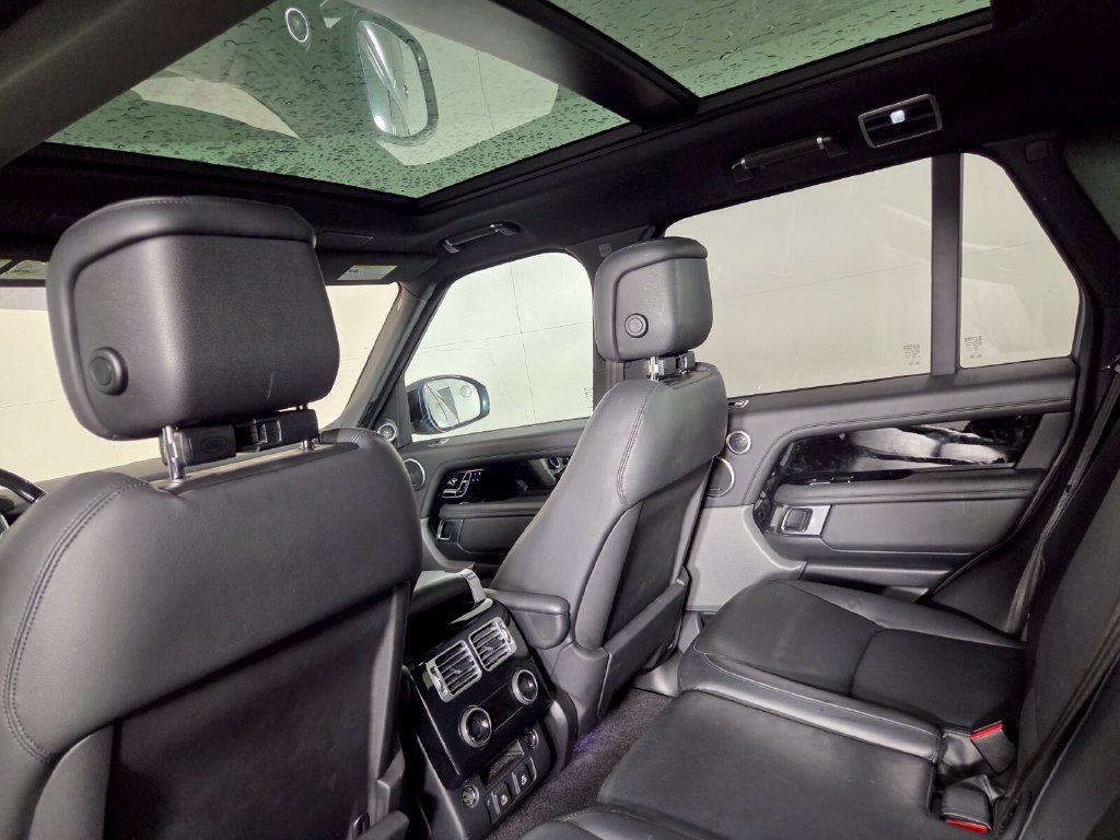 Used 2022 Land Rover Range Rover AWD/4WD image 24