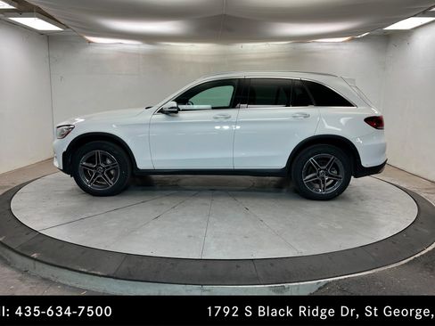 Certified 2022 Mercedes-Benz GLC 300 4MATIC image 2