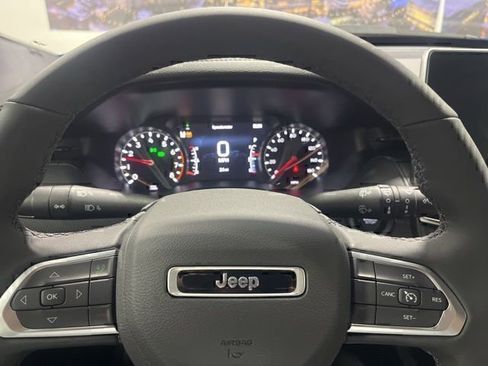 New 2026 Jeep Compass Latitude image 11
