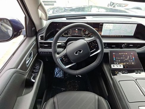 New 2025 INFINITI QX80 Luxe image 8